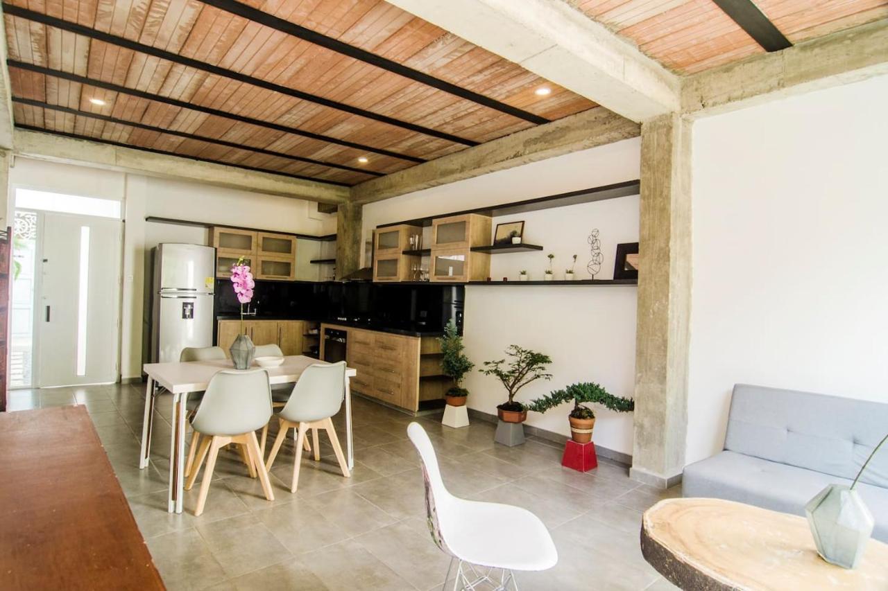 Moonshine Boutique Hostal Cali Buitenkant foto