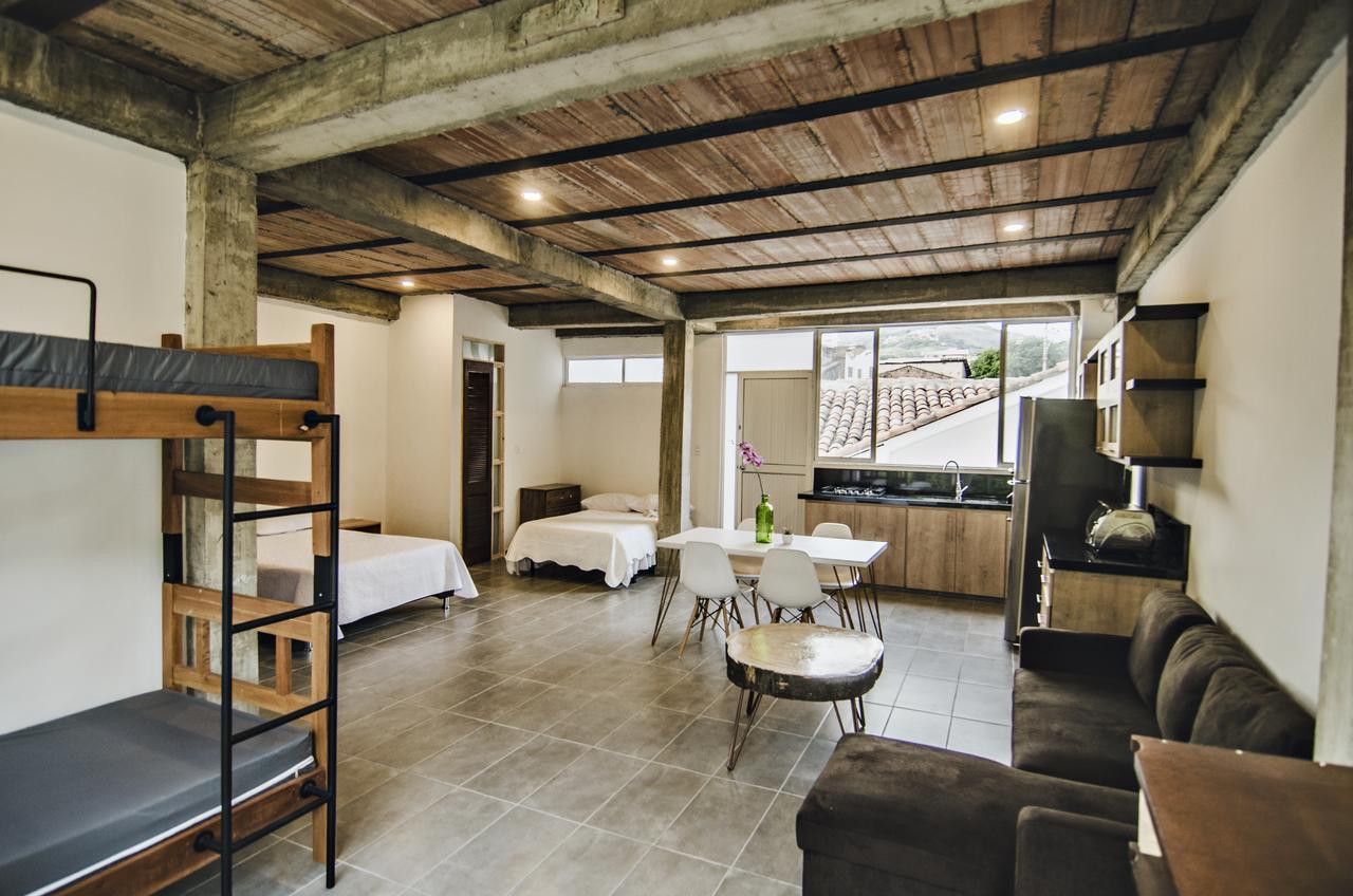 Moonshine Boutique Hostal Cali Buitenkant foto